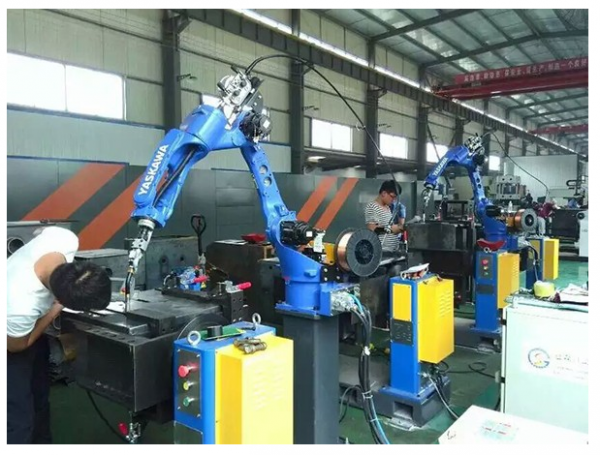 焊接機(jī)器人